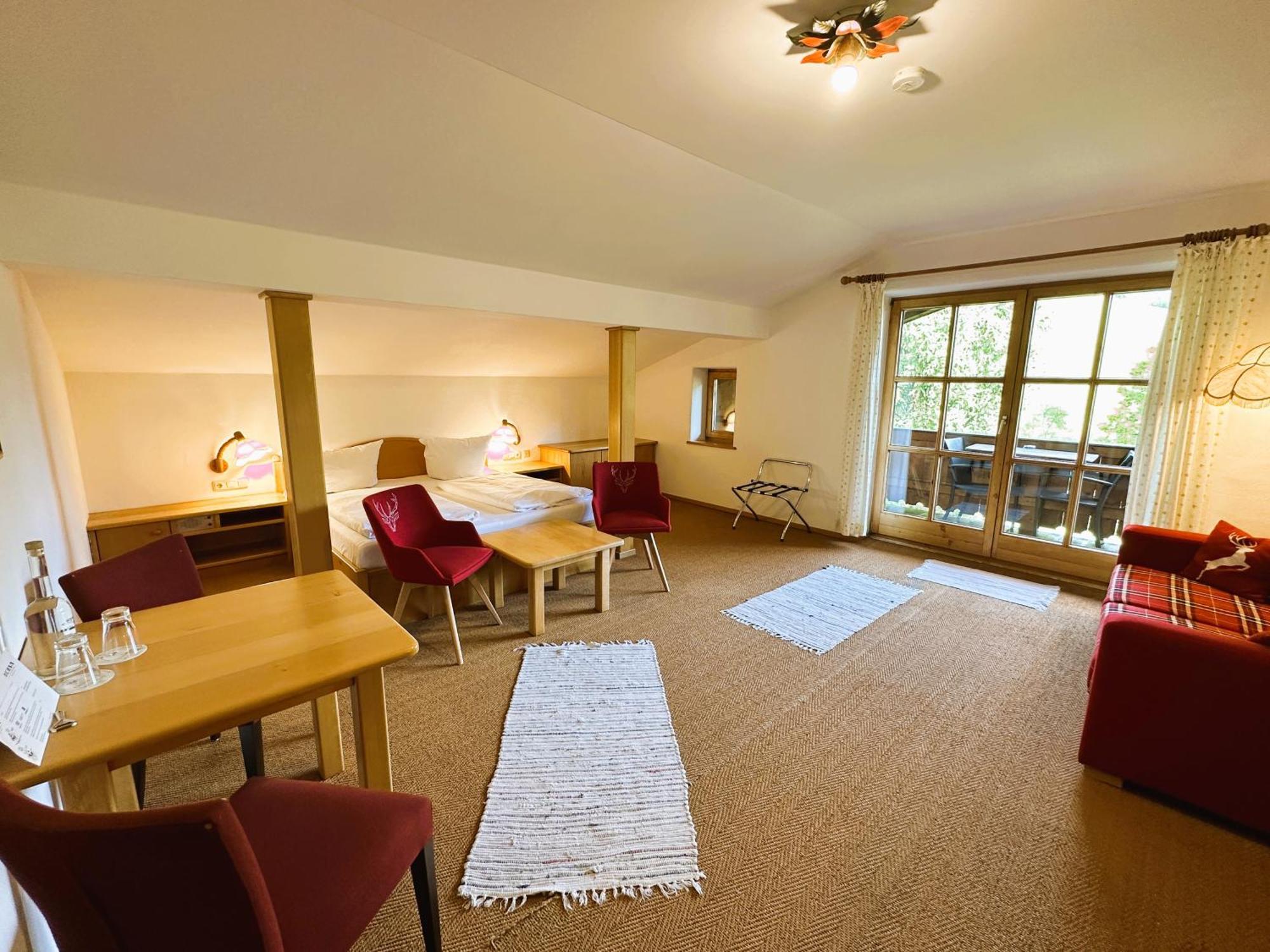 Landhotel Maiergschwendt Inkl Chiemgaukarte โรพอลดิง ภายนอก รูปภาพ