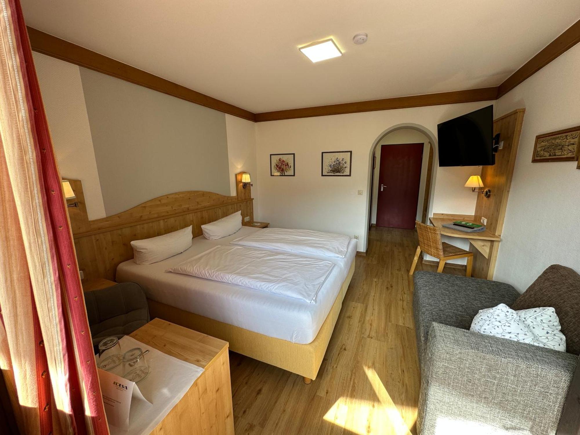 Landhotel Maiergschwendt Inkl Chiemgaukarte โรพอลดิง ภายนอก รูปภาพ