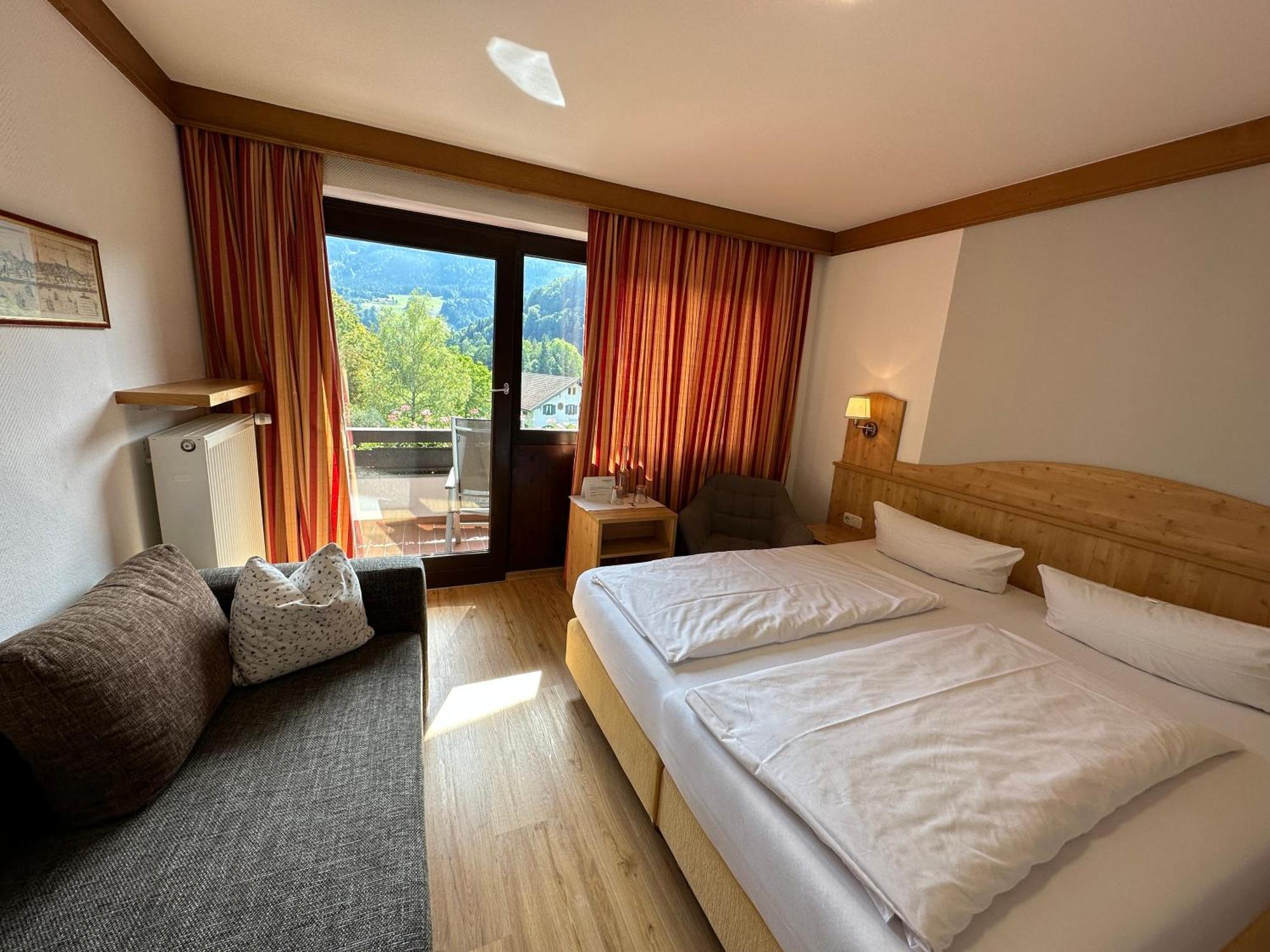 Landhotel Maiergschwendt Inkl Chiemgaukarte โรพอลดิง ภายนอก รูปภาพ