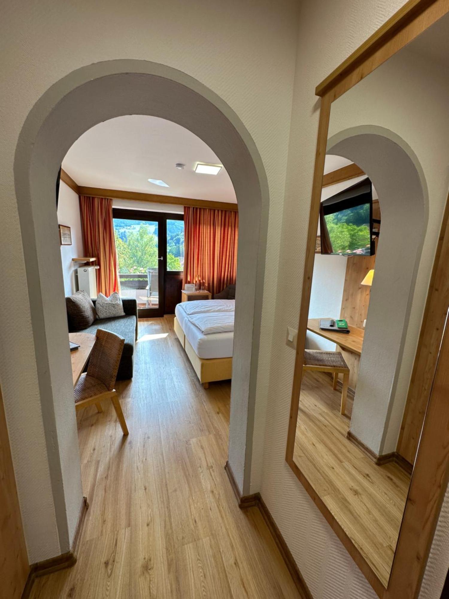 Landhotel Maiergschwendt Inkl Chiemgaukarte โรพอลดิง ภายนอก รูปภาพ